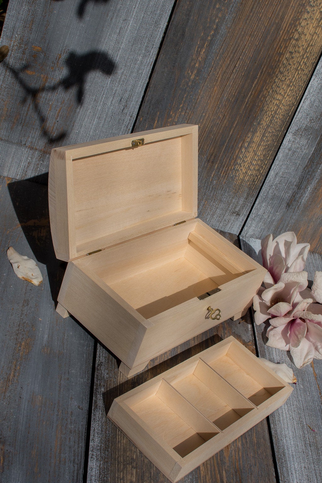 Unfinished wooden box closed with key,natural wood,lockable,box